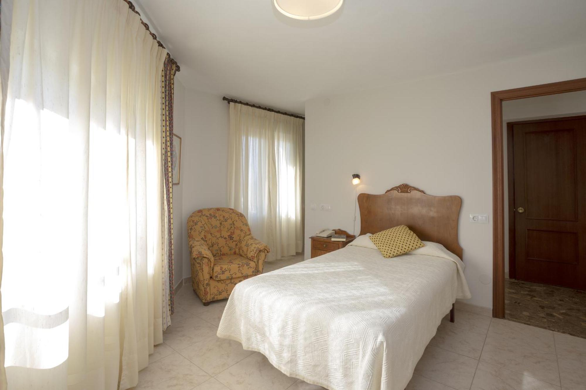 טאפיה דה קסרייגו Hotel La Ruta מראה חיצוני תמונה
