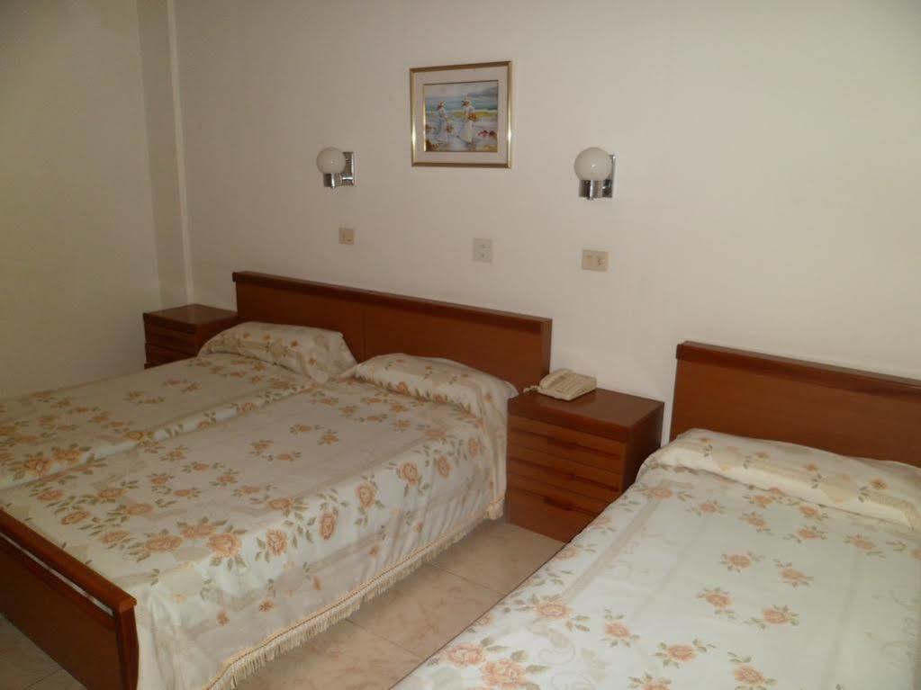 טאפיה דה קסרייגו Hotel La Ruta מראה חיצוני תמונה